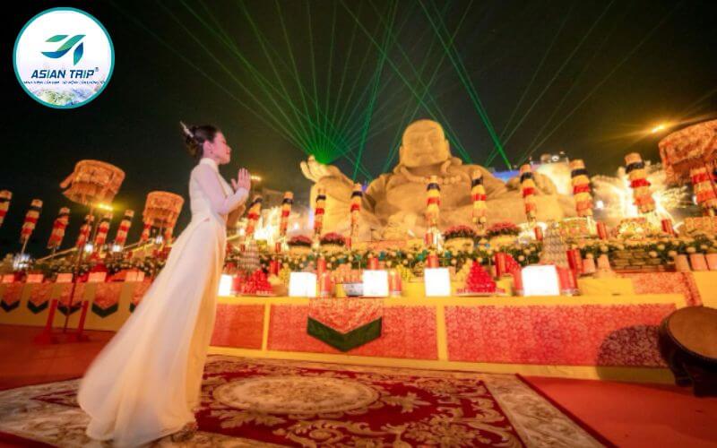 Lễ Dâng Đăng Tây Ninh: Bí Ẩn Tâm Linh 7 le dang dang tay ninh 8