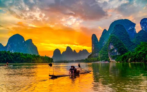 Canh non nuoc huu tinh tren song Li Giang